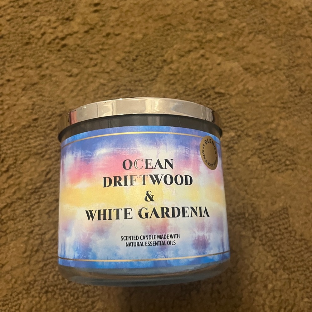 Bath & Body Works Ocean Driftwood x White Gardenia 3 wick candle